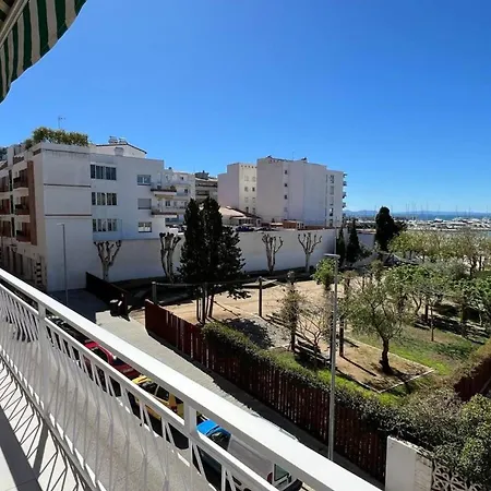 Frente Al Mar * Rosas
